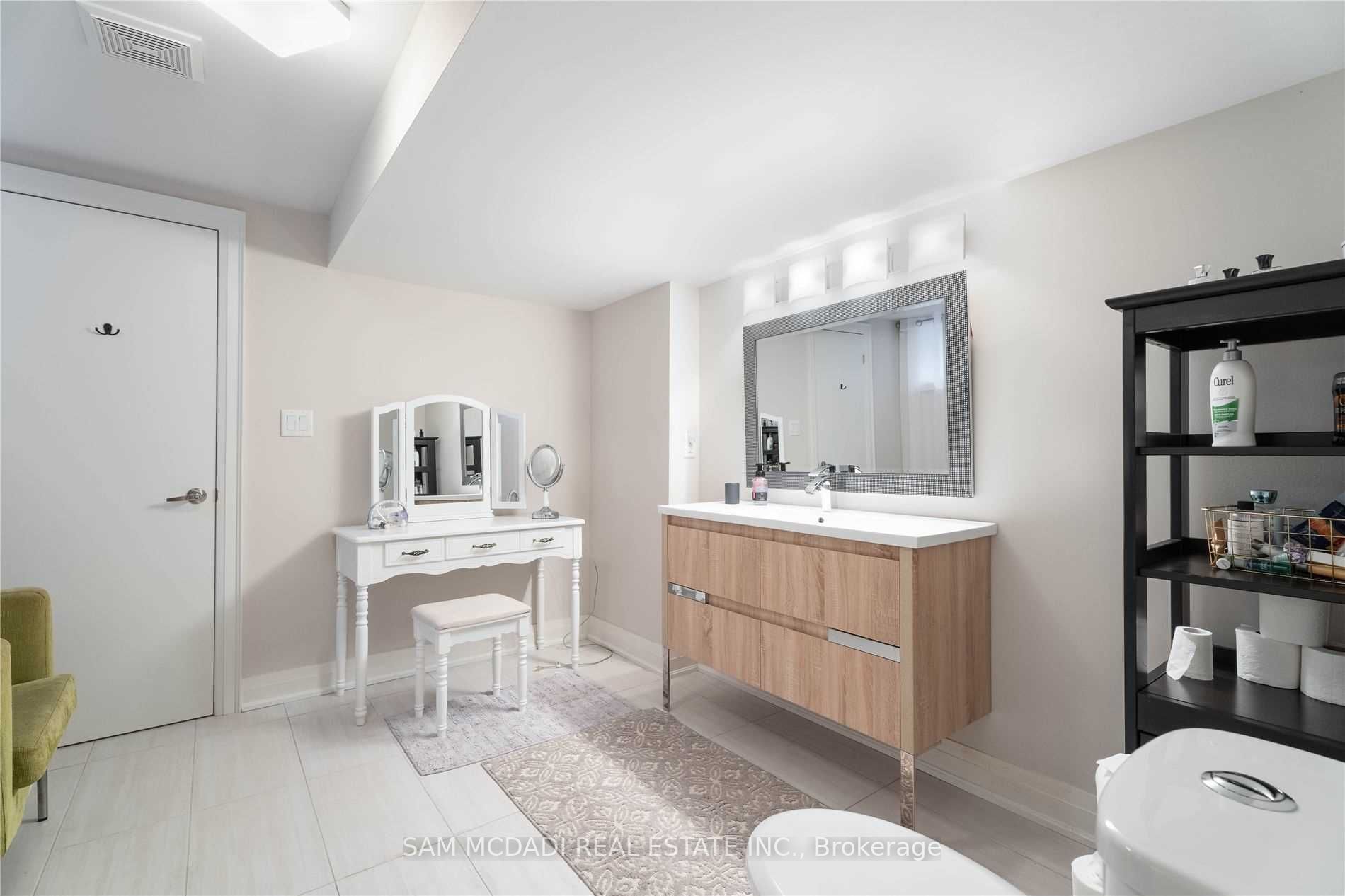 2238 Highriver Crt