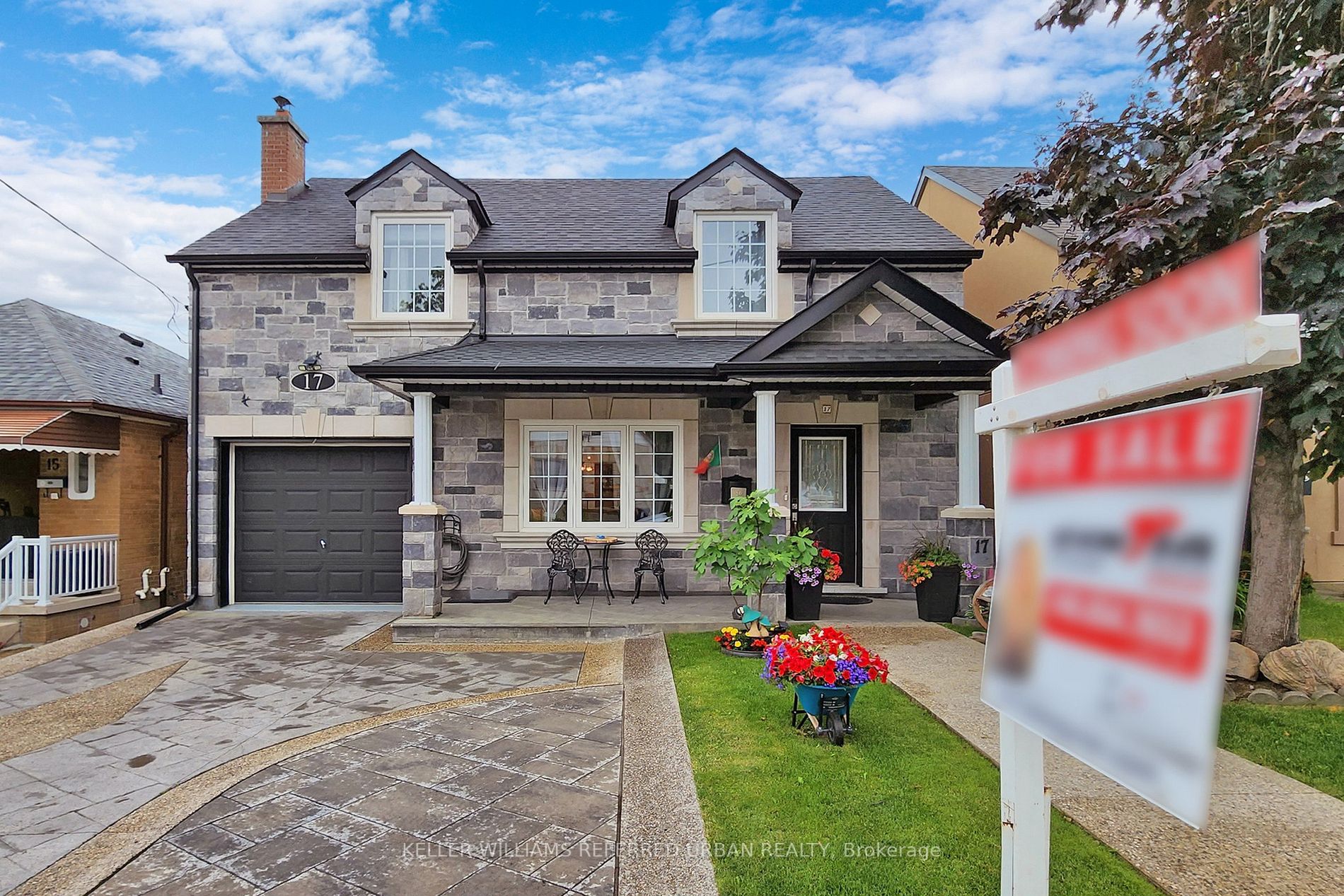 17 Harlton Cres