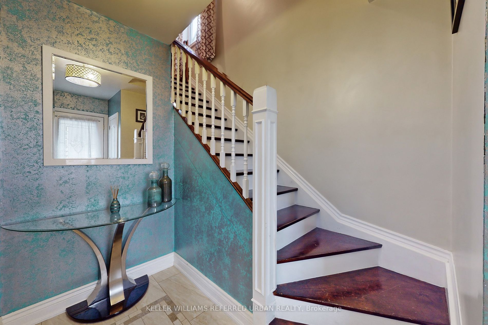 17 Harlton Cres