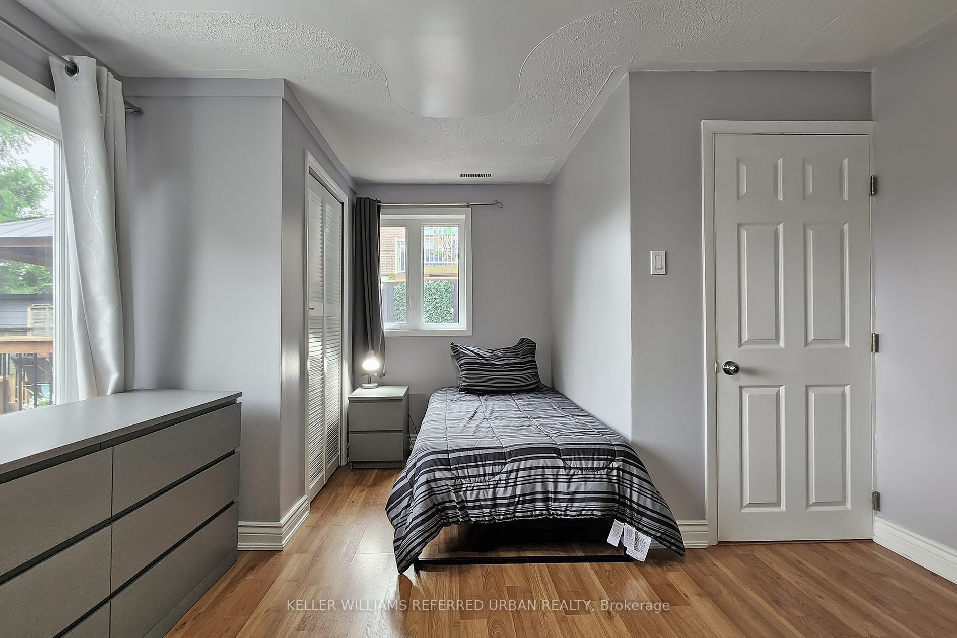 17 Harlton Cres