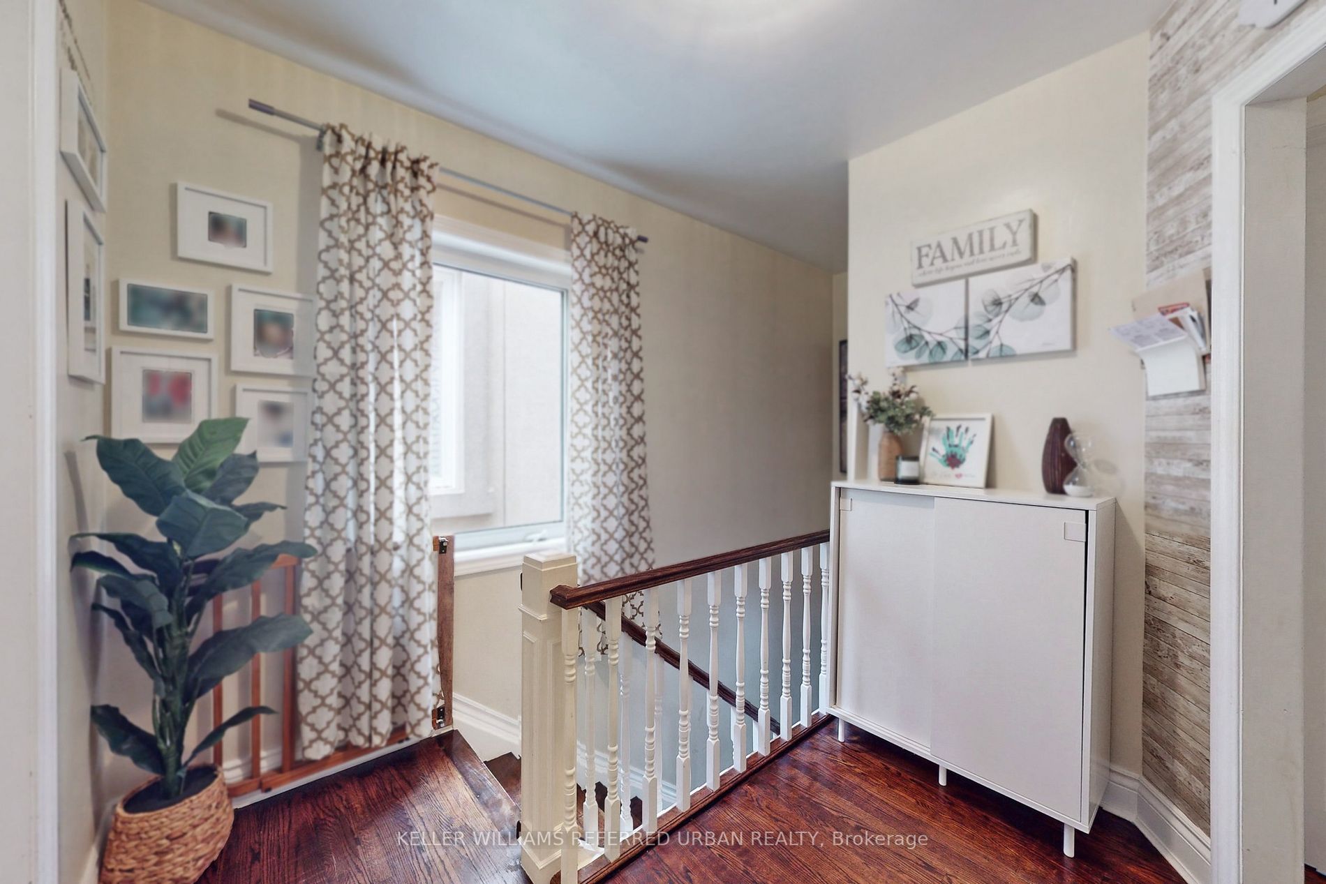17 Harlton Cres
