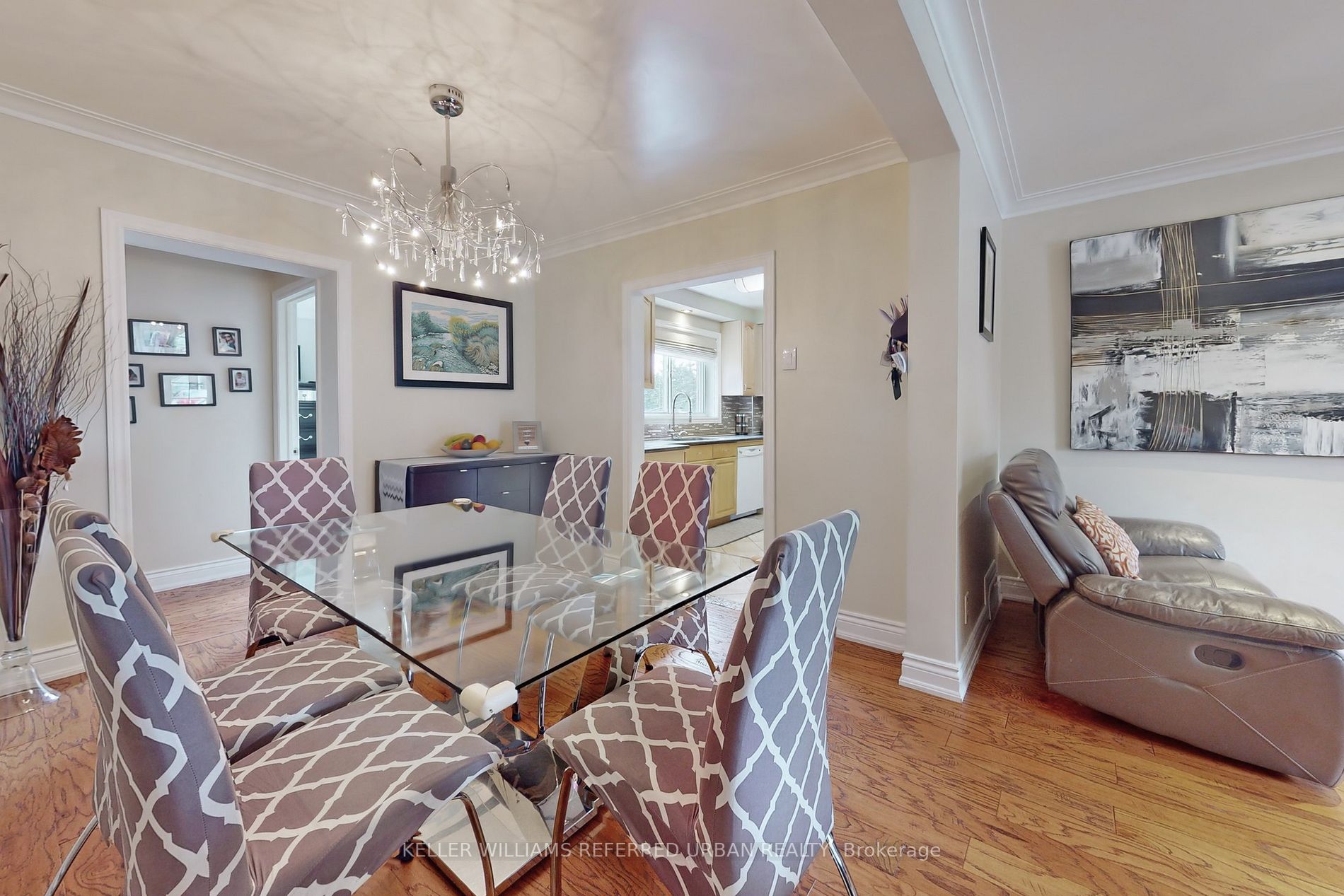 17 Harlton Cres