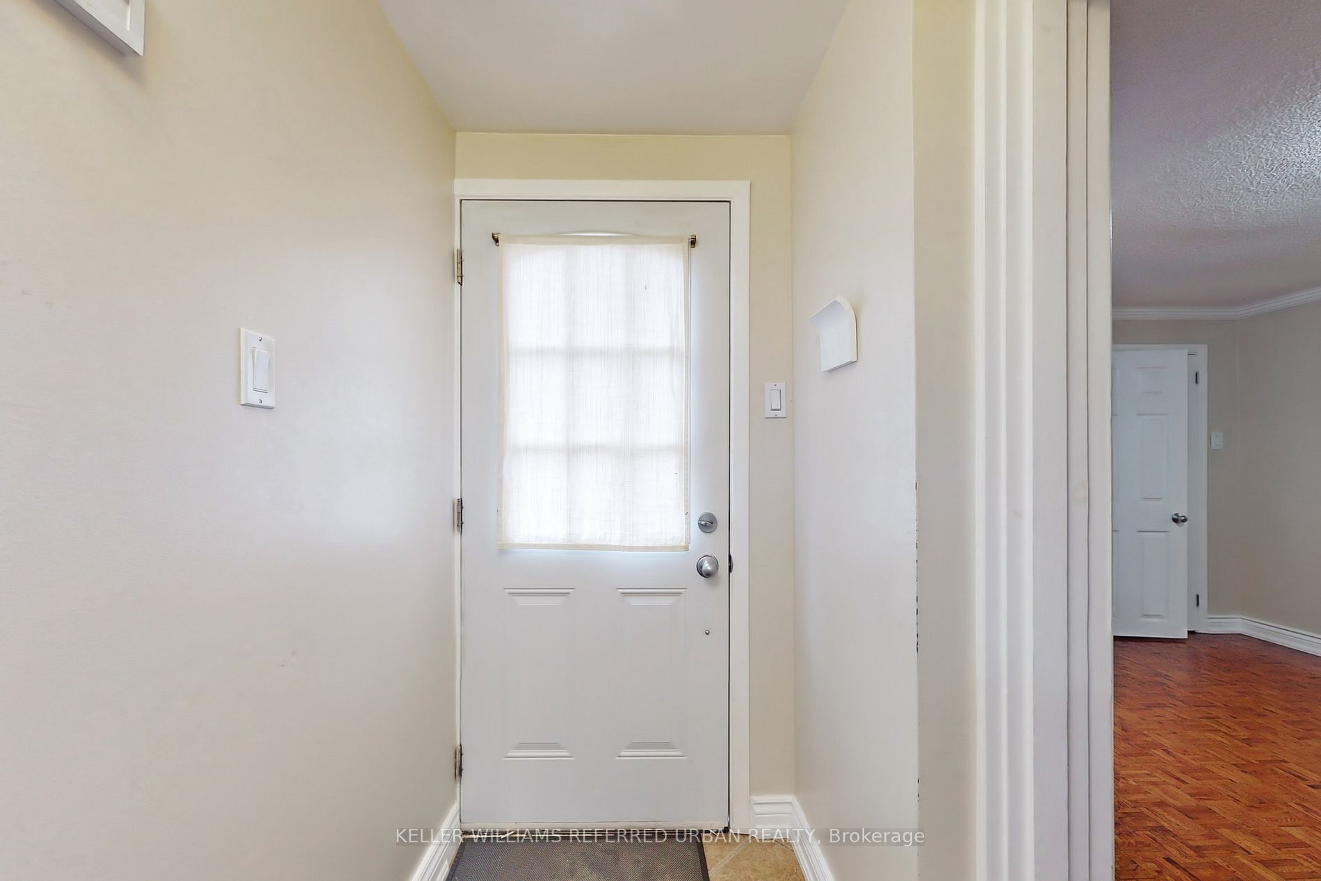 17 Harlton Cres
