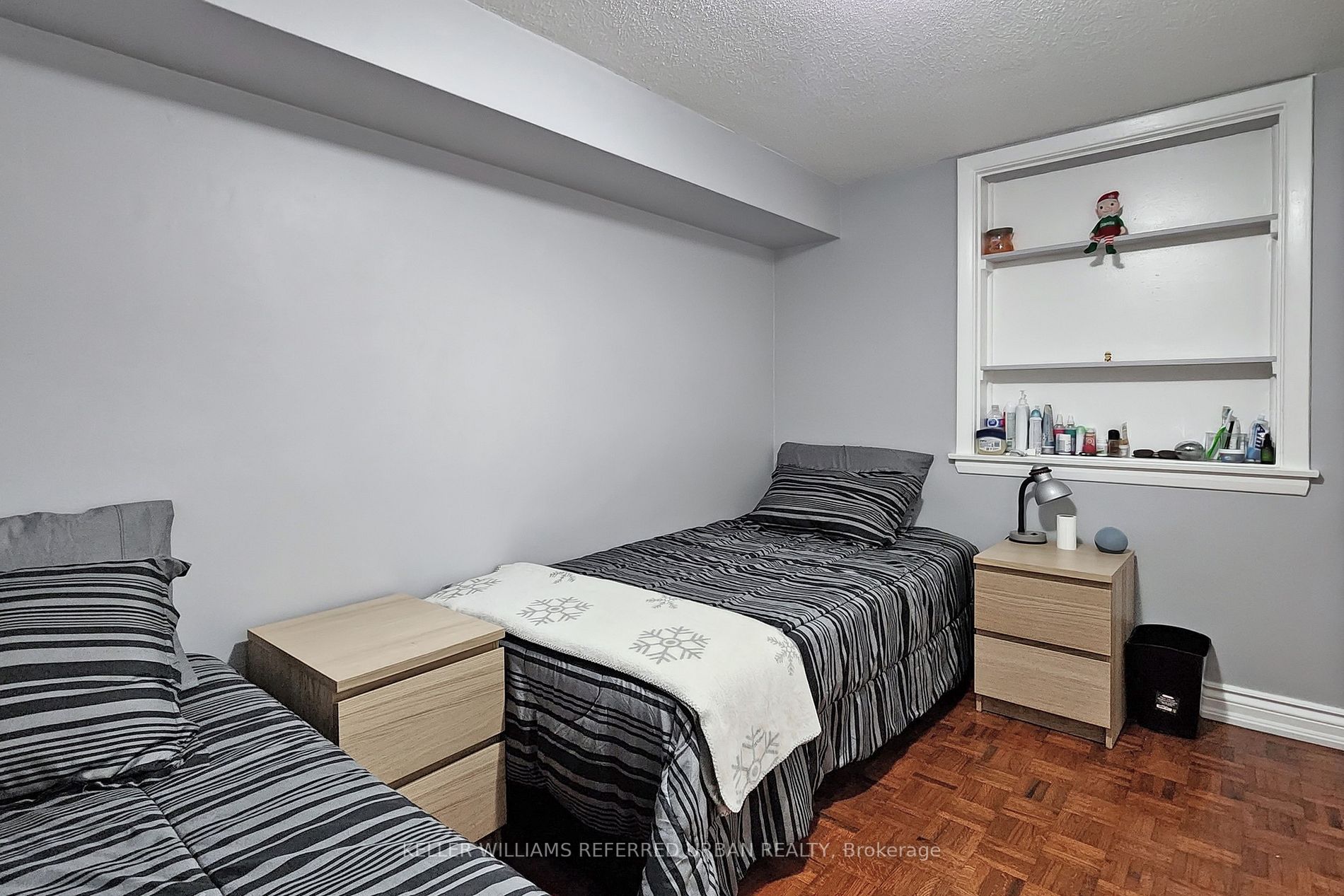 17 Harlton Cres