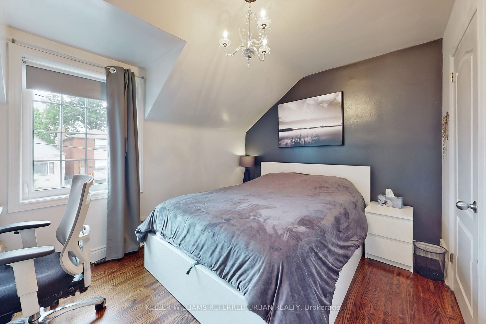17 Harlton Cres
