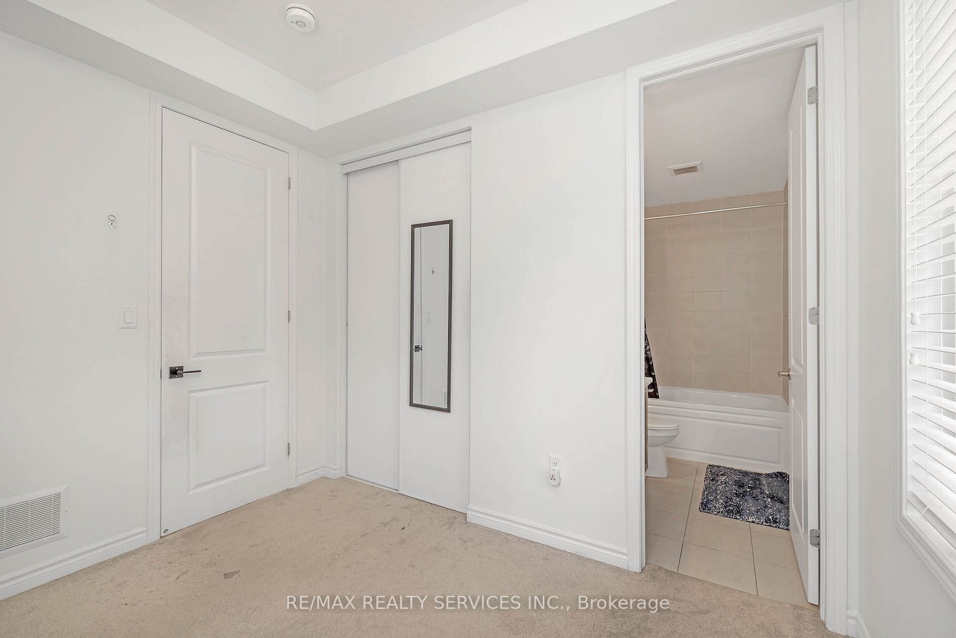 292 Lagerfeld Dr, #30