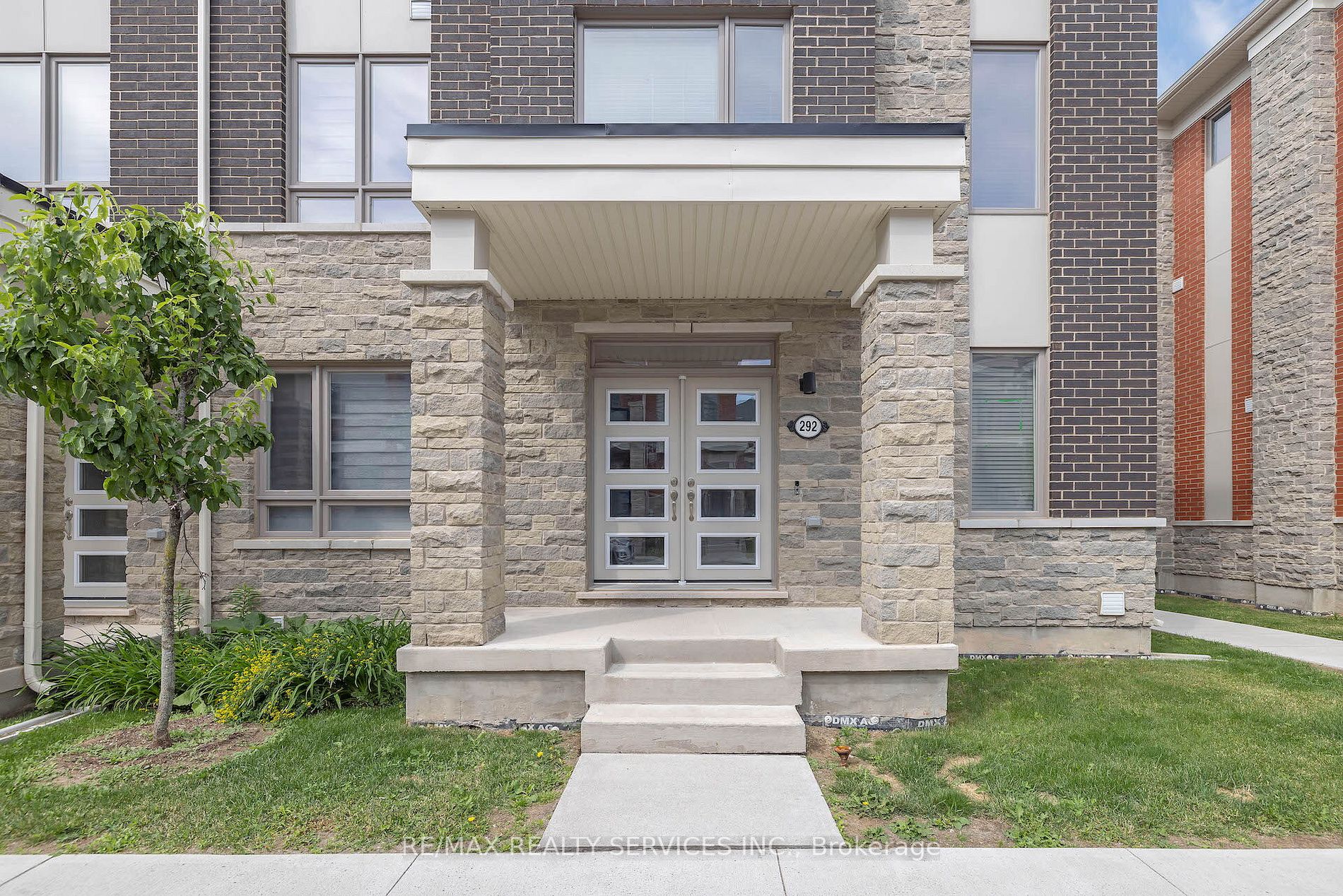 292 Lagerfeld Dr, #30