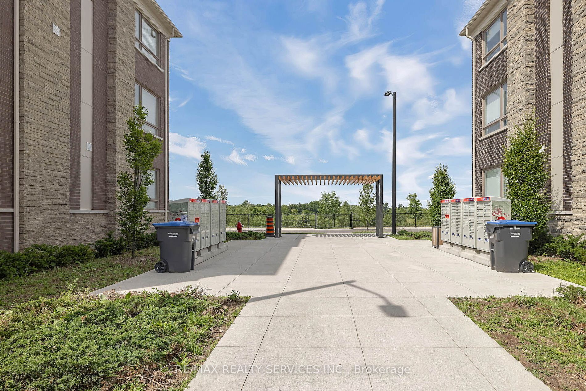 292 Lagerfeld Dr, #30