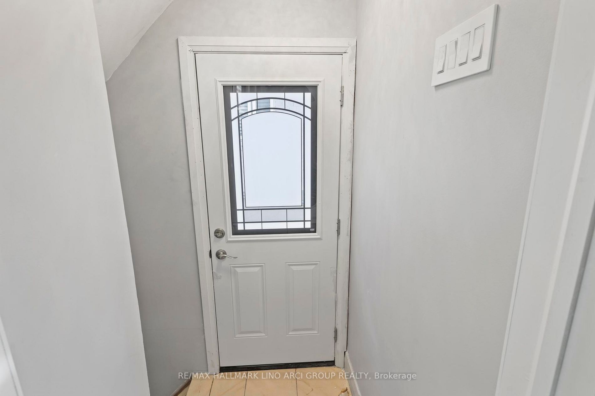 90A Bicknell Avenue