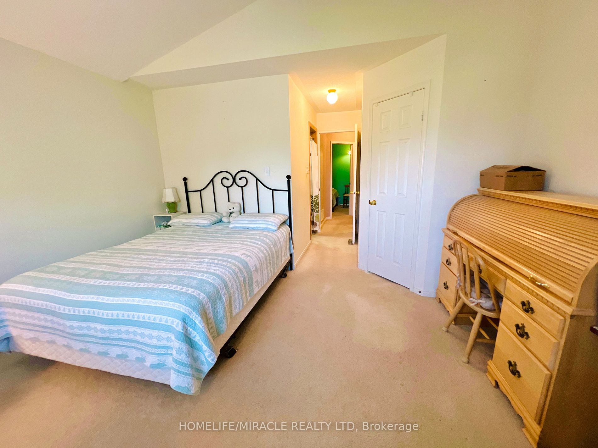 246 Howard Crescent