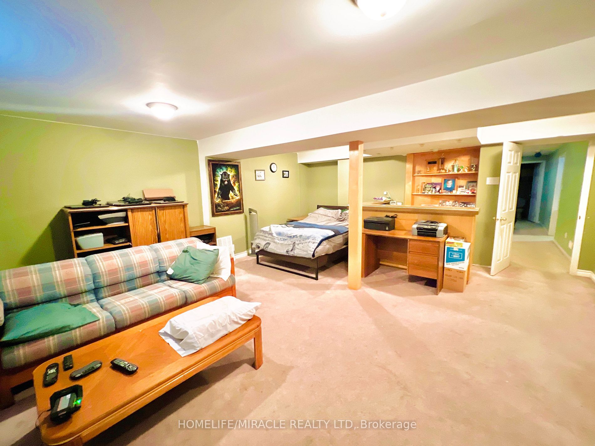 246 Howard Crescent