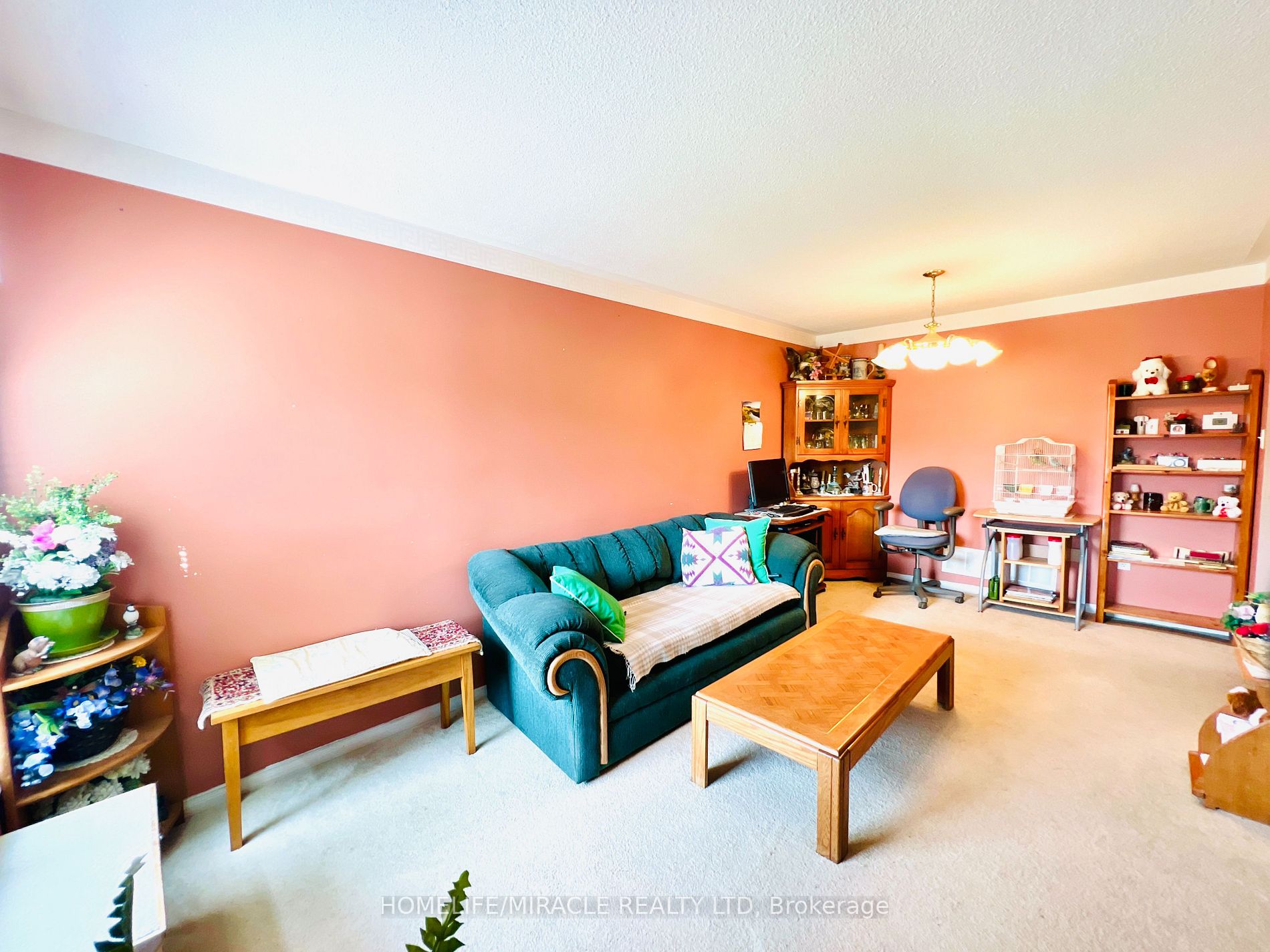 246 Howard Crescent