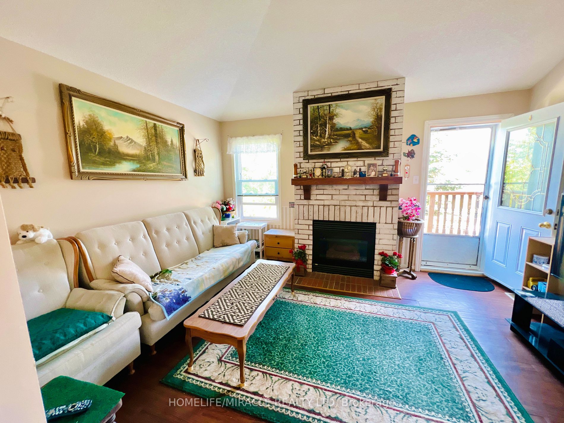 246 Howard Crescent