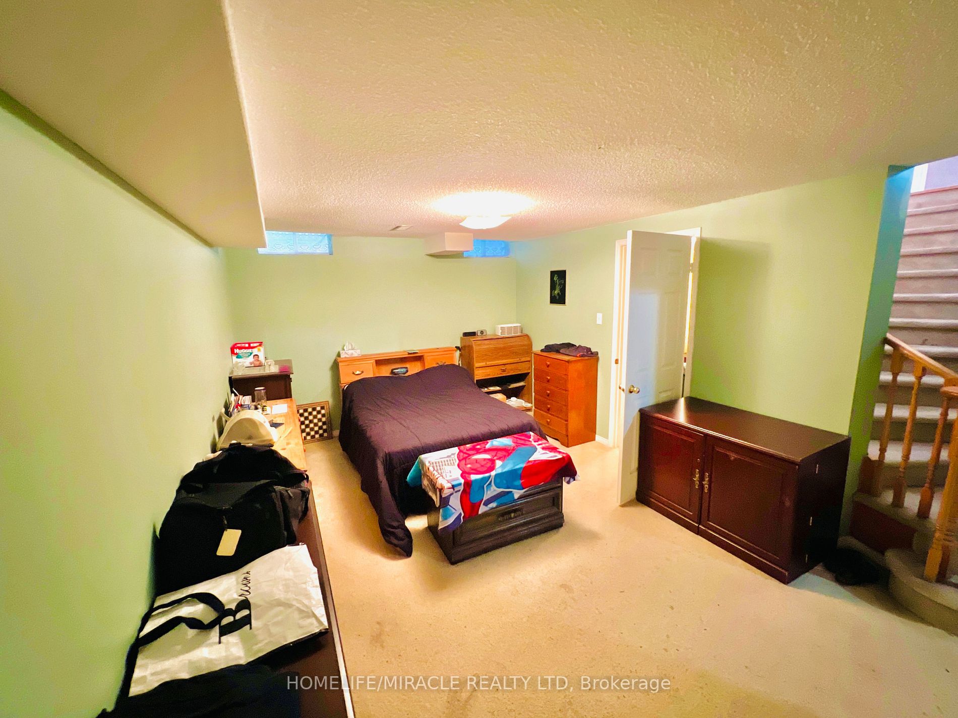 246 Howard Crescent