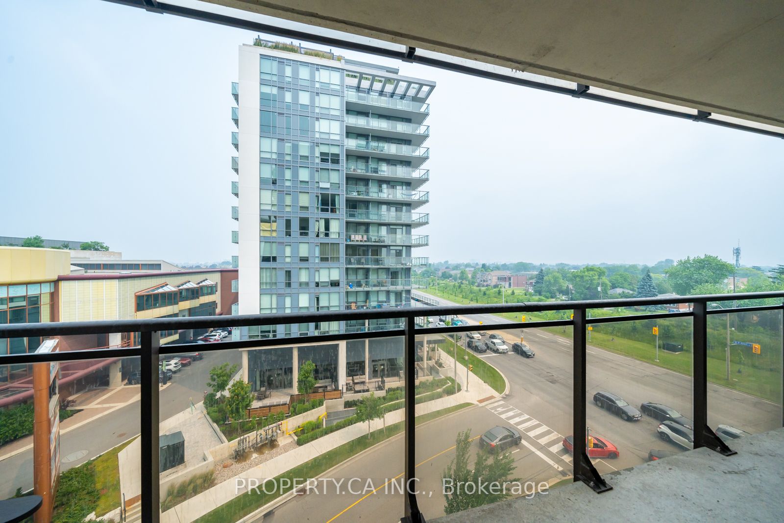 1 De Boers Drive, #604