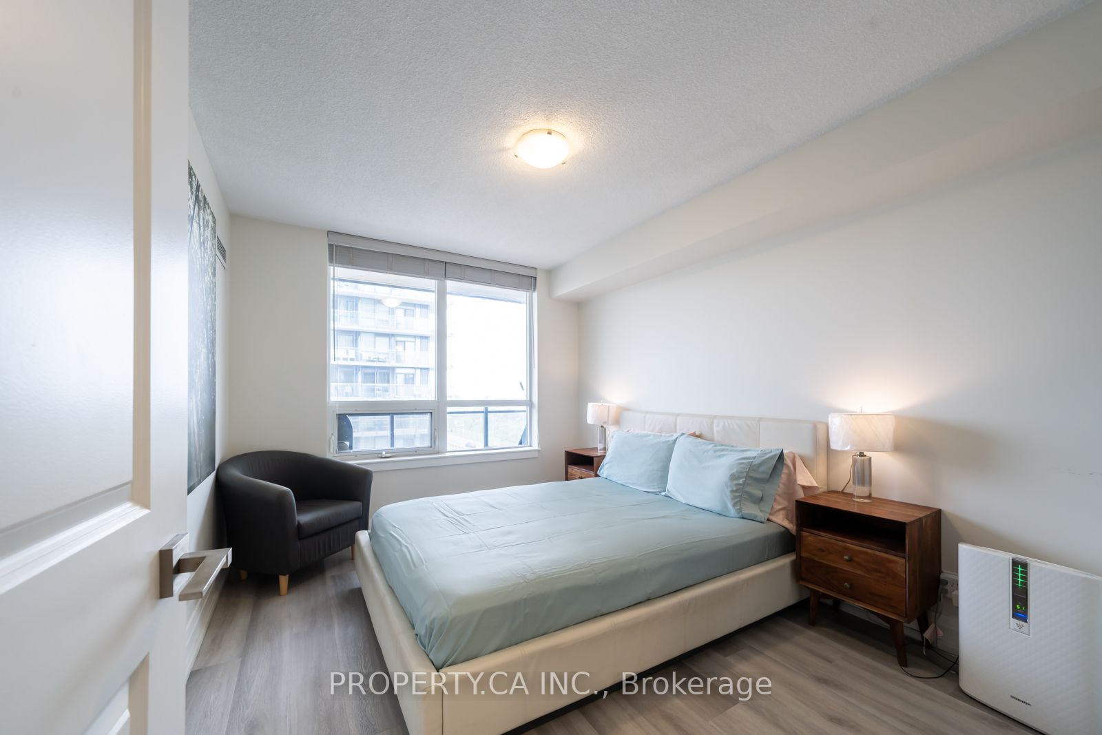 1 De Boers Drive, #604