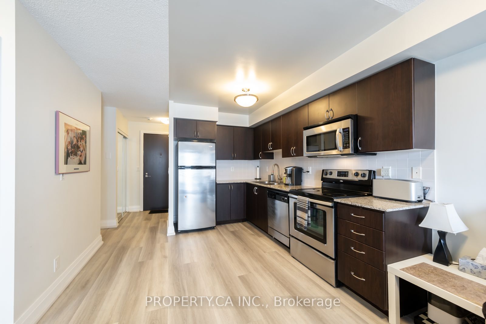 1 De Boers Drive, #604