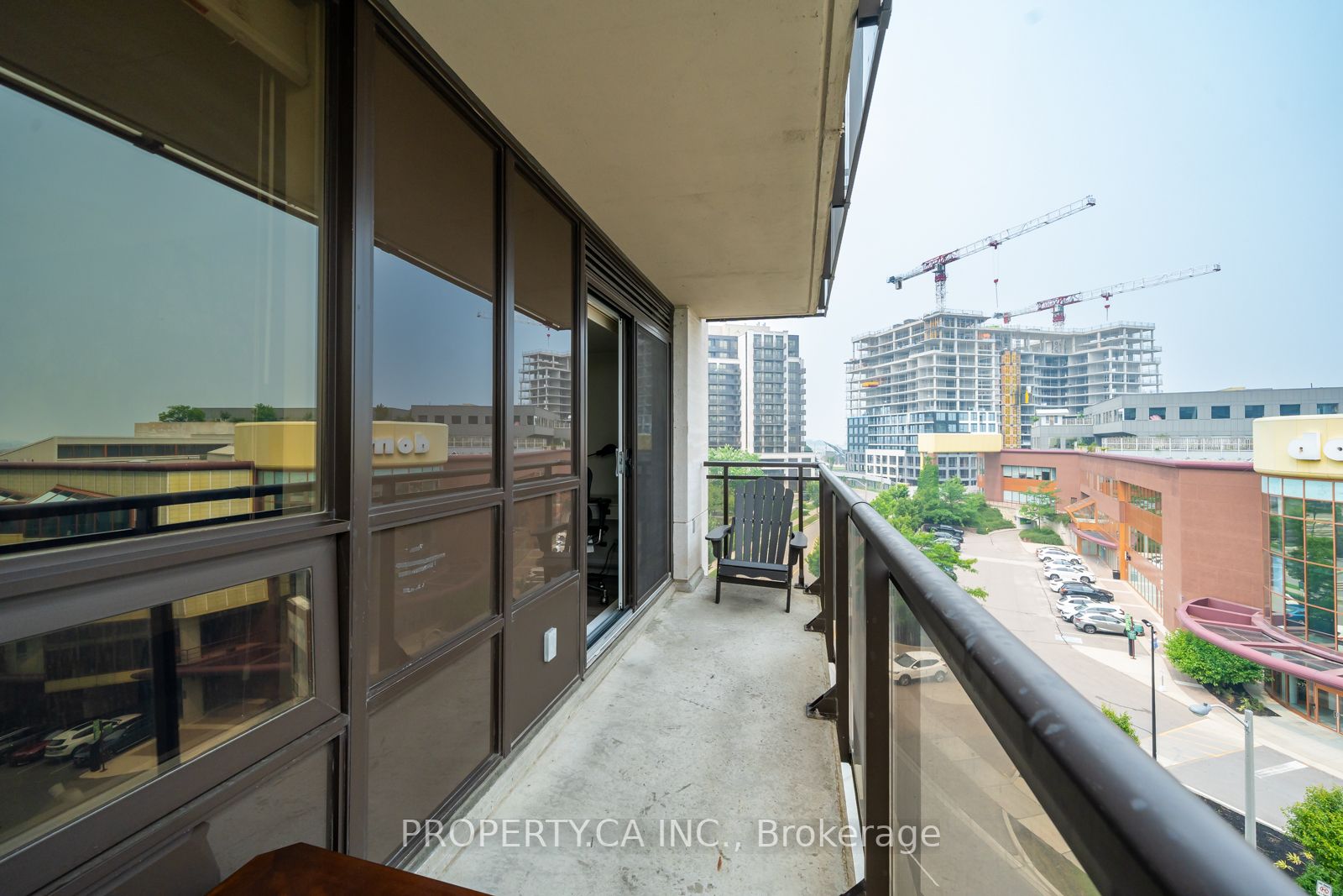 1 De Boers Drive, #604