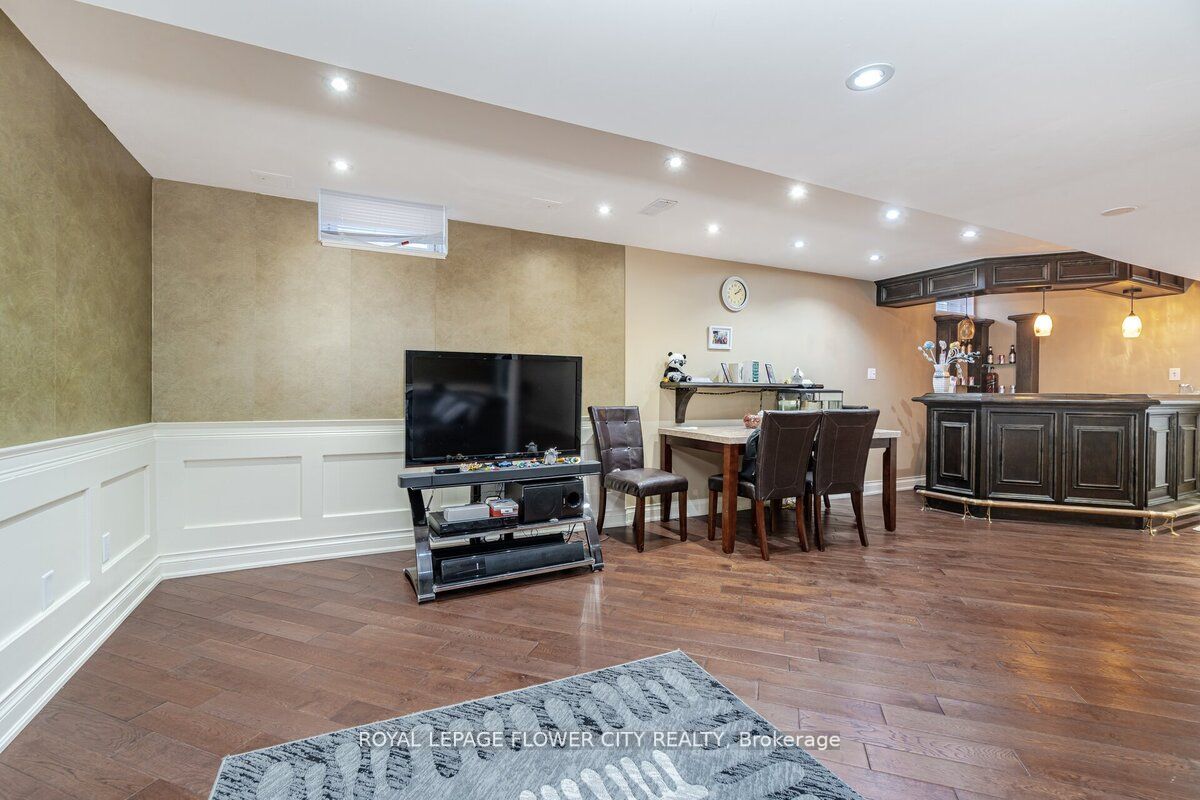 Listing W6625370 - Large Photo # 32