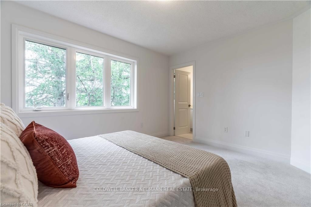 11 Briar Crt