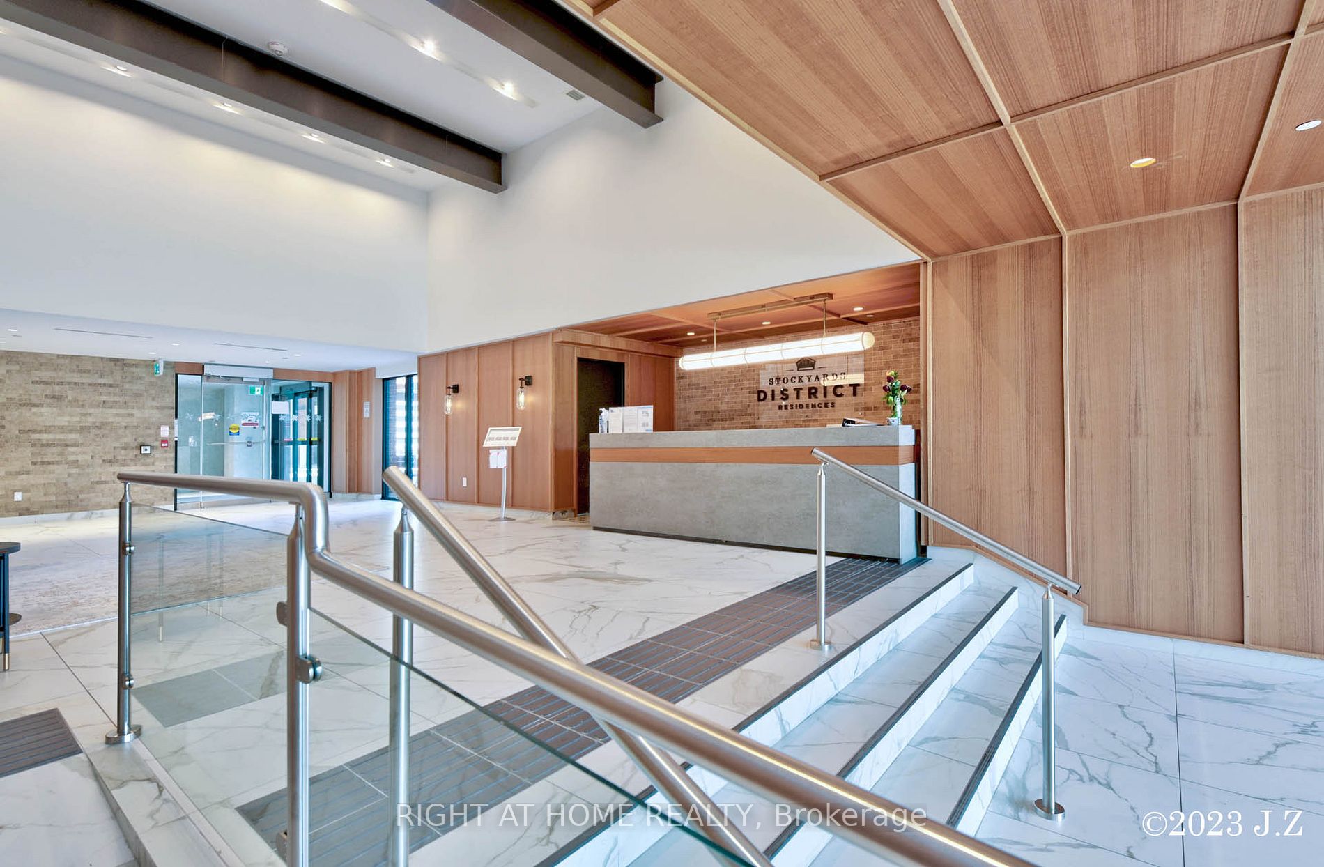 2300 St. Clair Ave W, #409