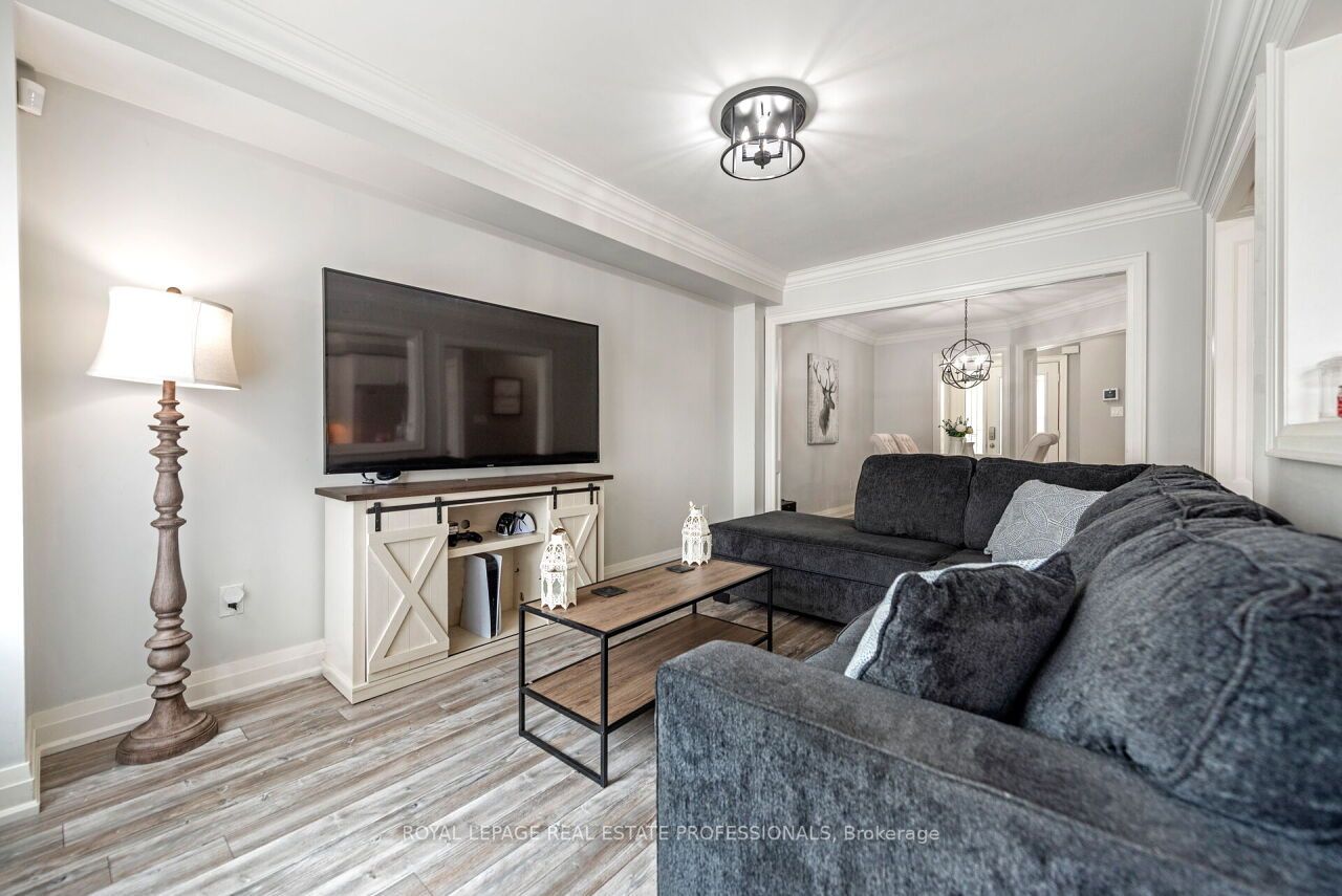 29 Woodcote Crescent