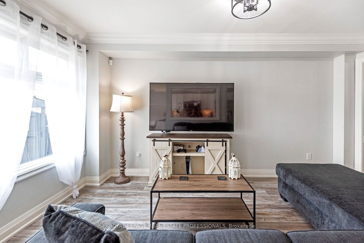 29 Woodcote Crescent
