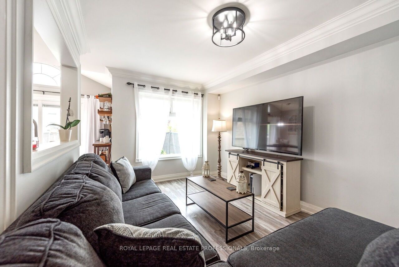 29 Woodcote Crescent
