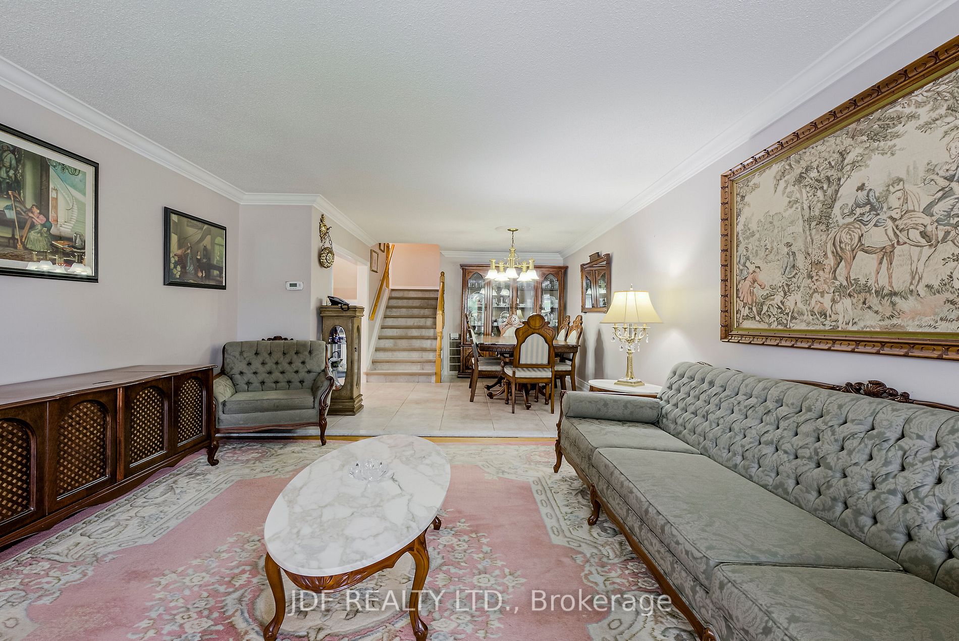 31 Demaris Ave