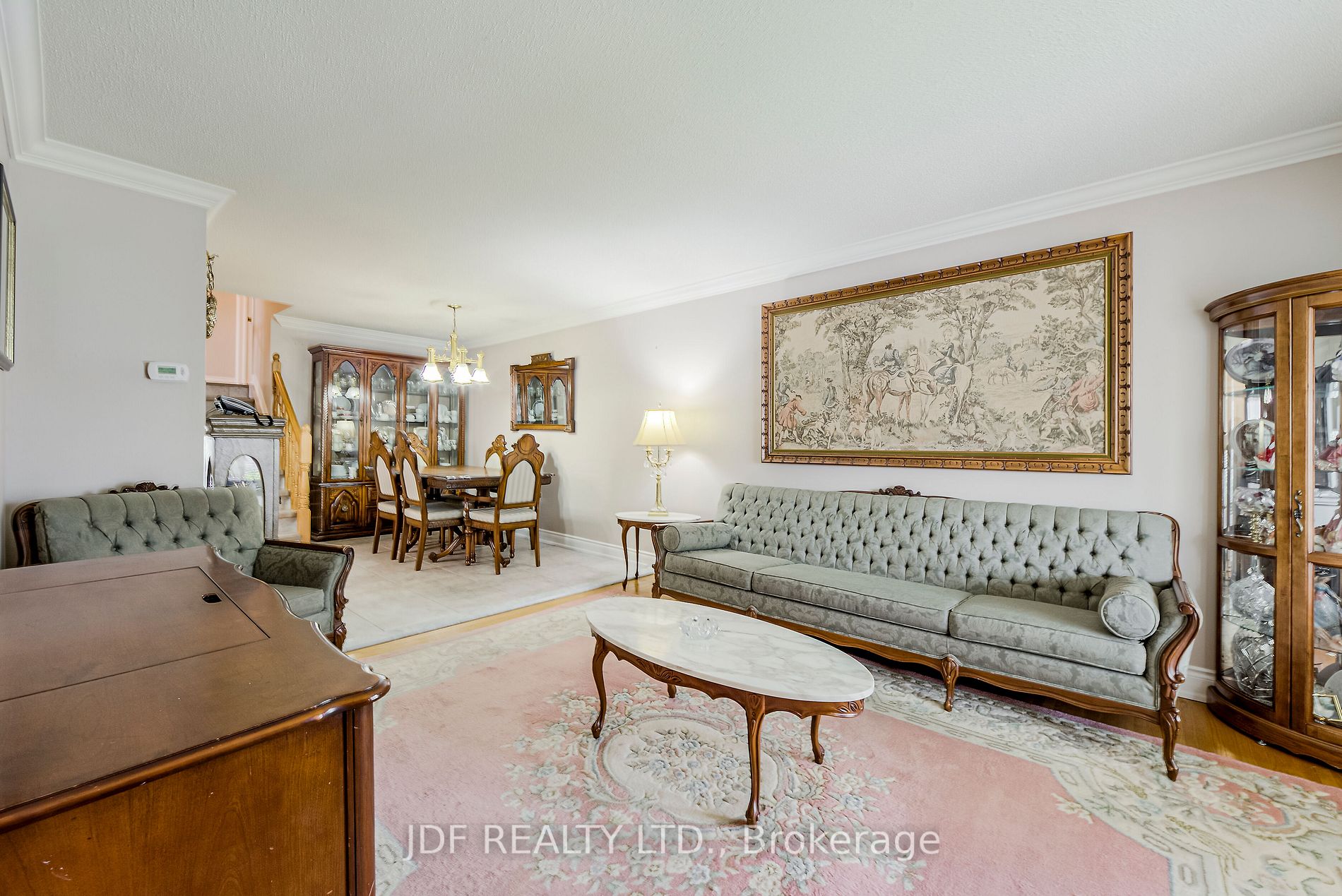 31 Demaris Ave