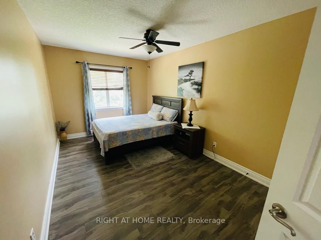 271 Thompson Rd