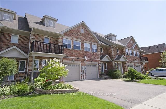 271 Thompson Rd