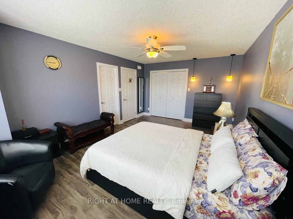 271 Thompson Rd