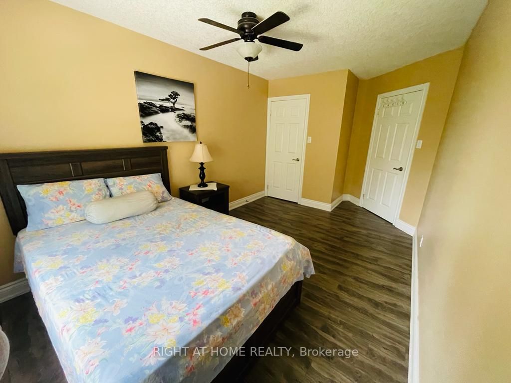 271 Thompson Rd
