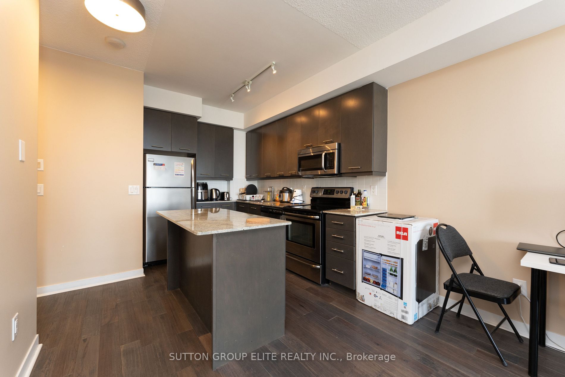 360 Square One Drive, #2007