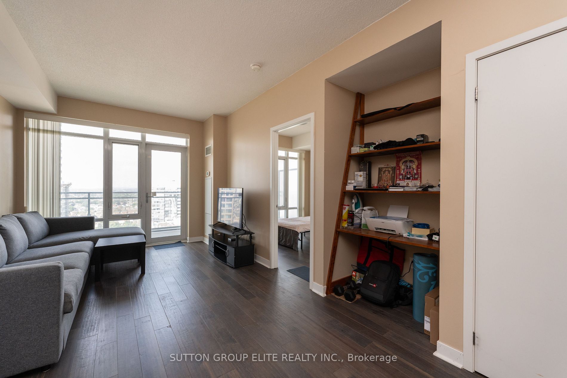 360 Square One Drive, #2007