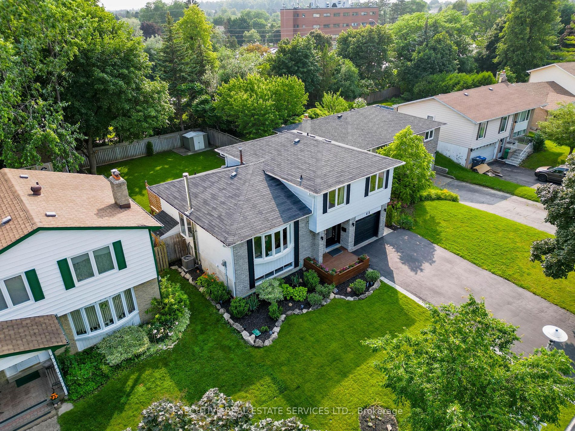 45 Jasper Cres