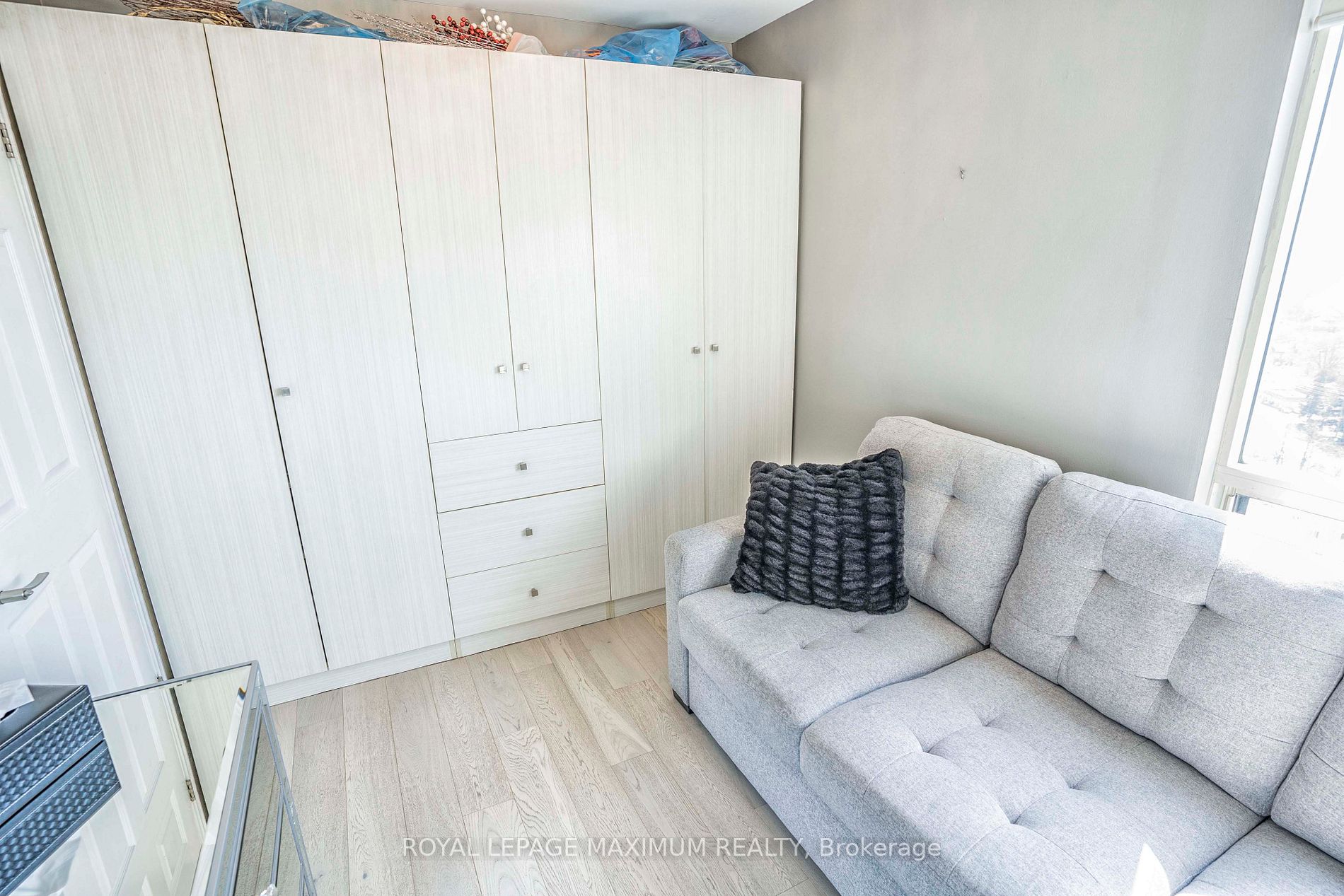 2269 Lake Shore Blvd W, #2102
