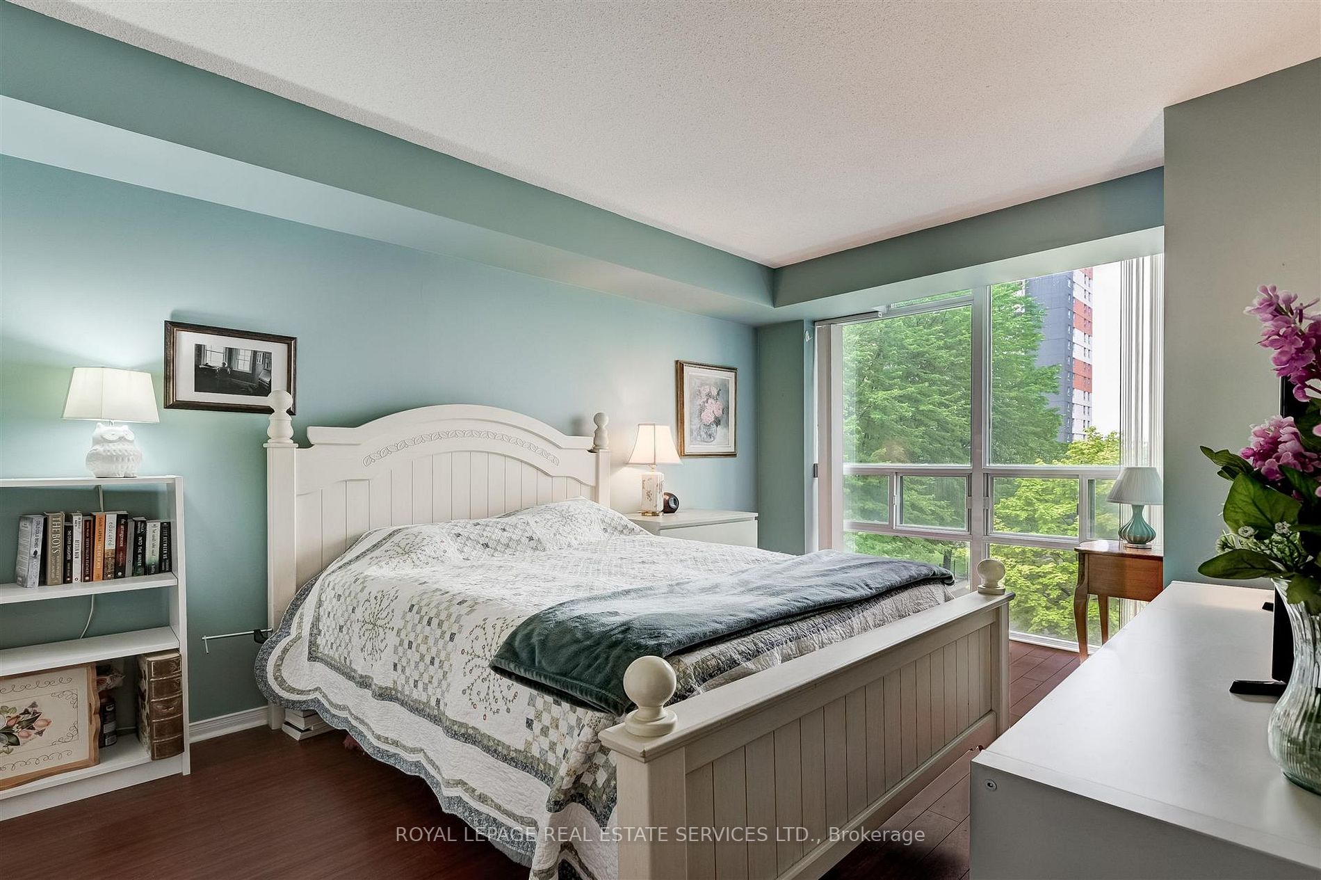 9 Michael Power Pl, #314