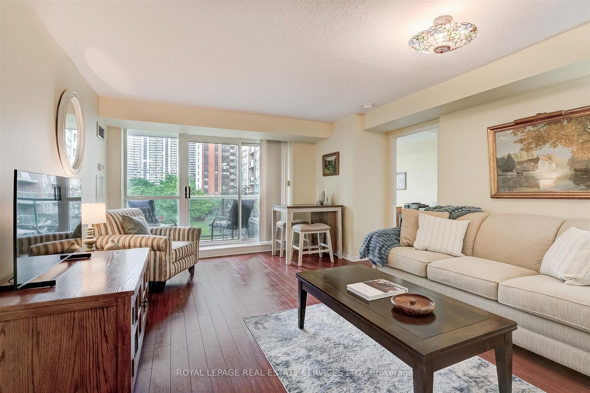 9 Michael Power Pl, #314