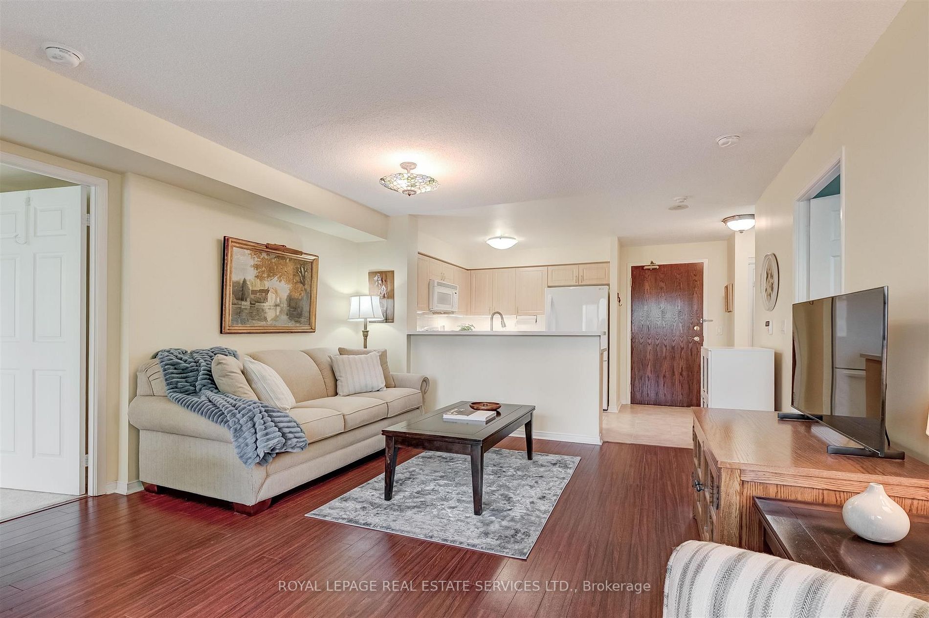 9 Michael Power Pl, #314