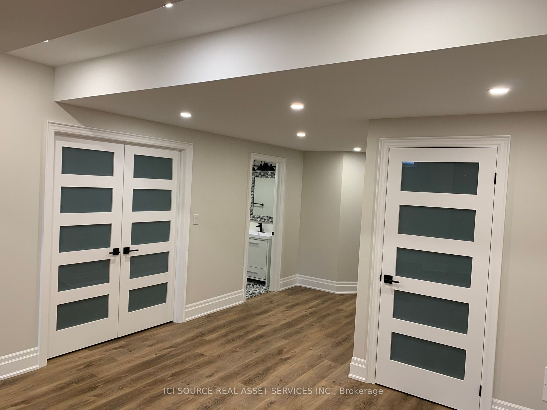 121 Waterview Common