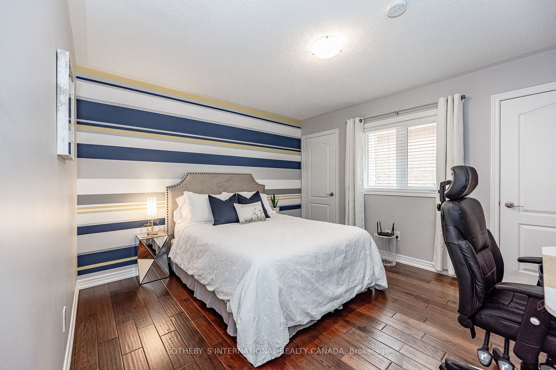 41 Amaryllis Dr