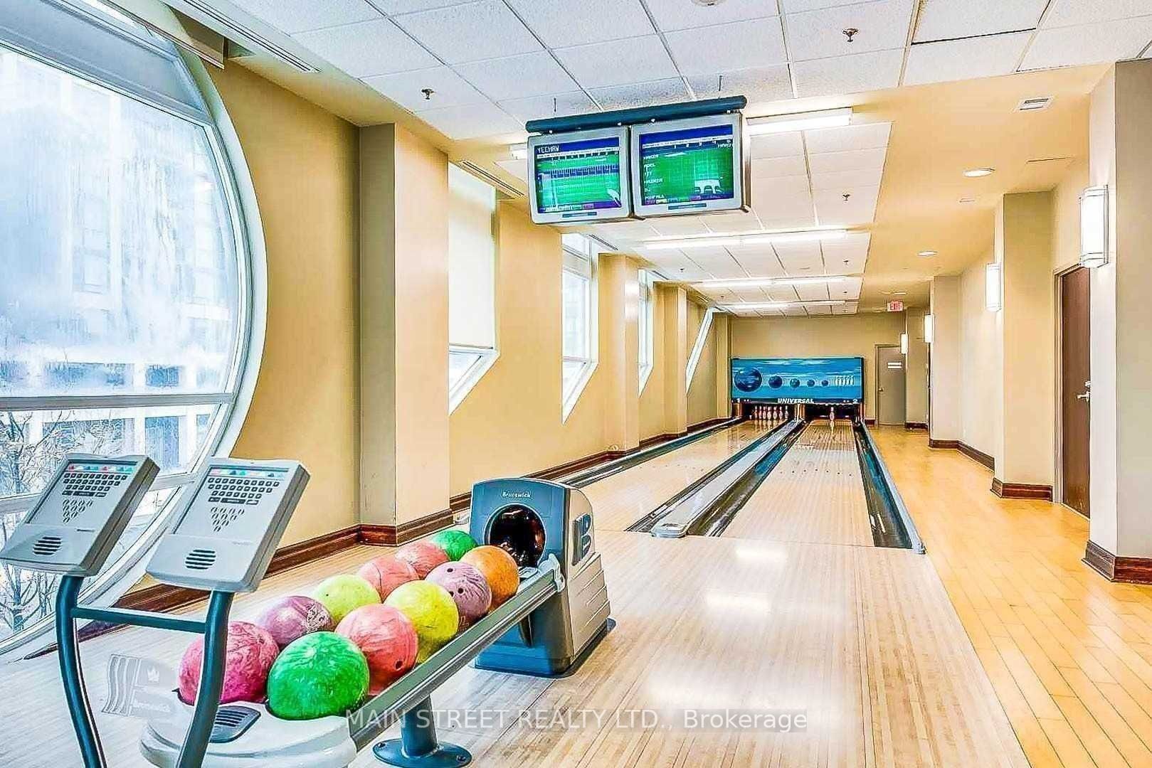 349 Rathburn Road W, #511