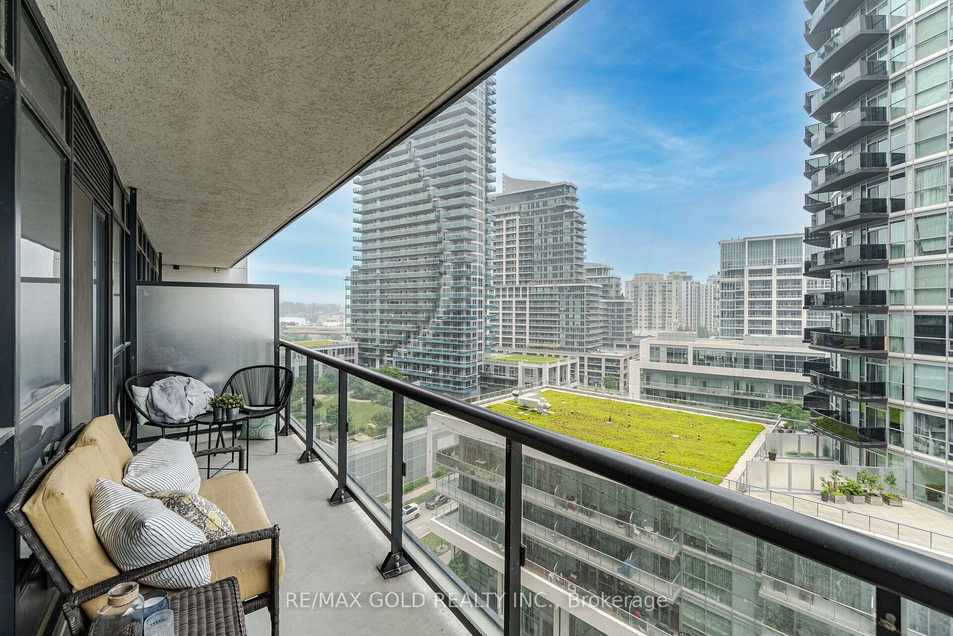 39 Annie Craig Dr, #1010