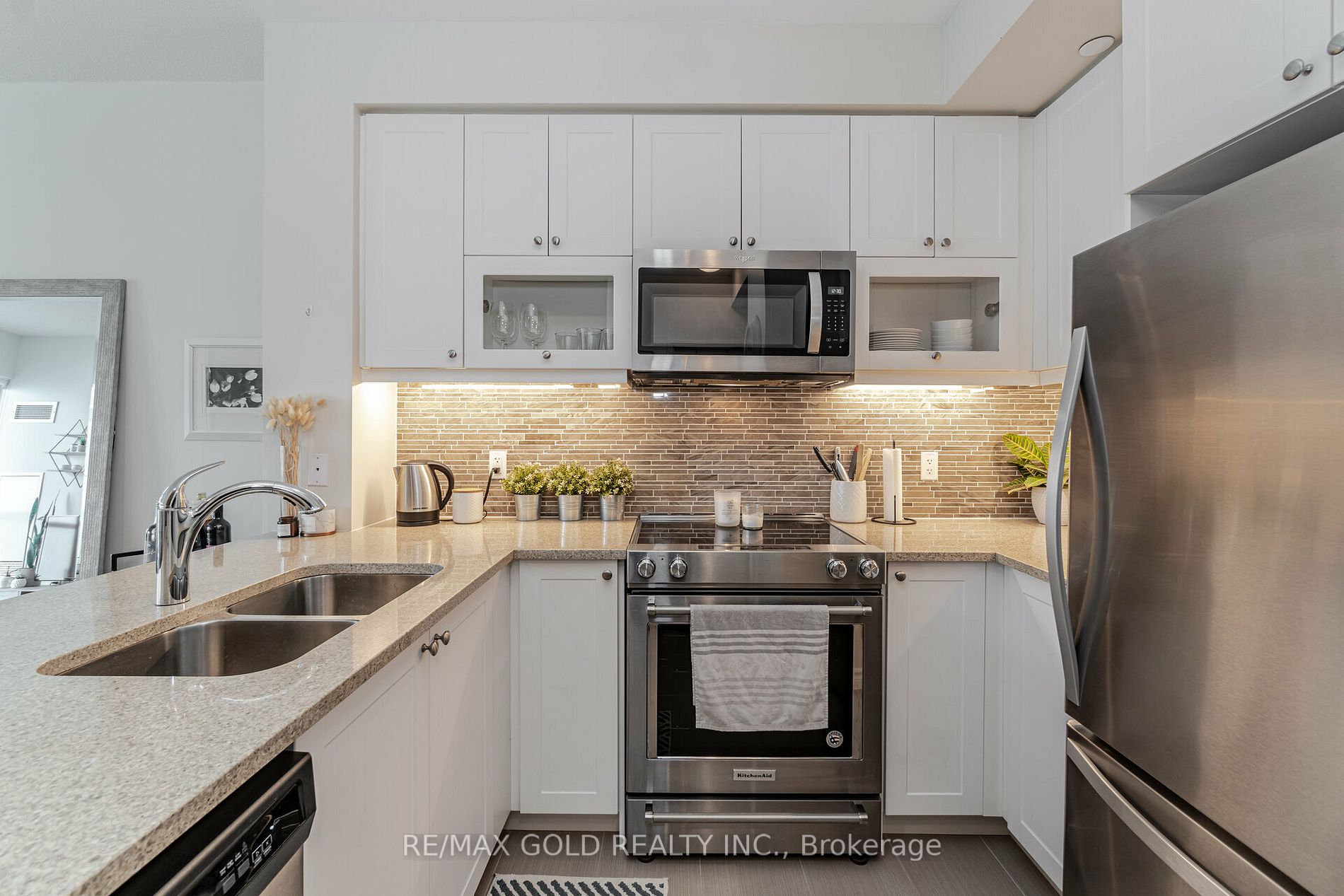 39 Annie Craig Dr, #1010