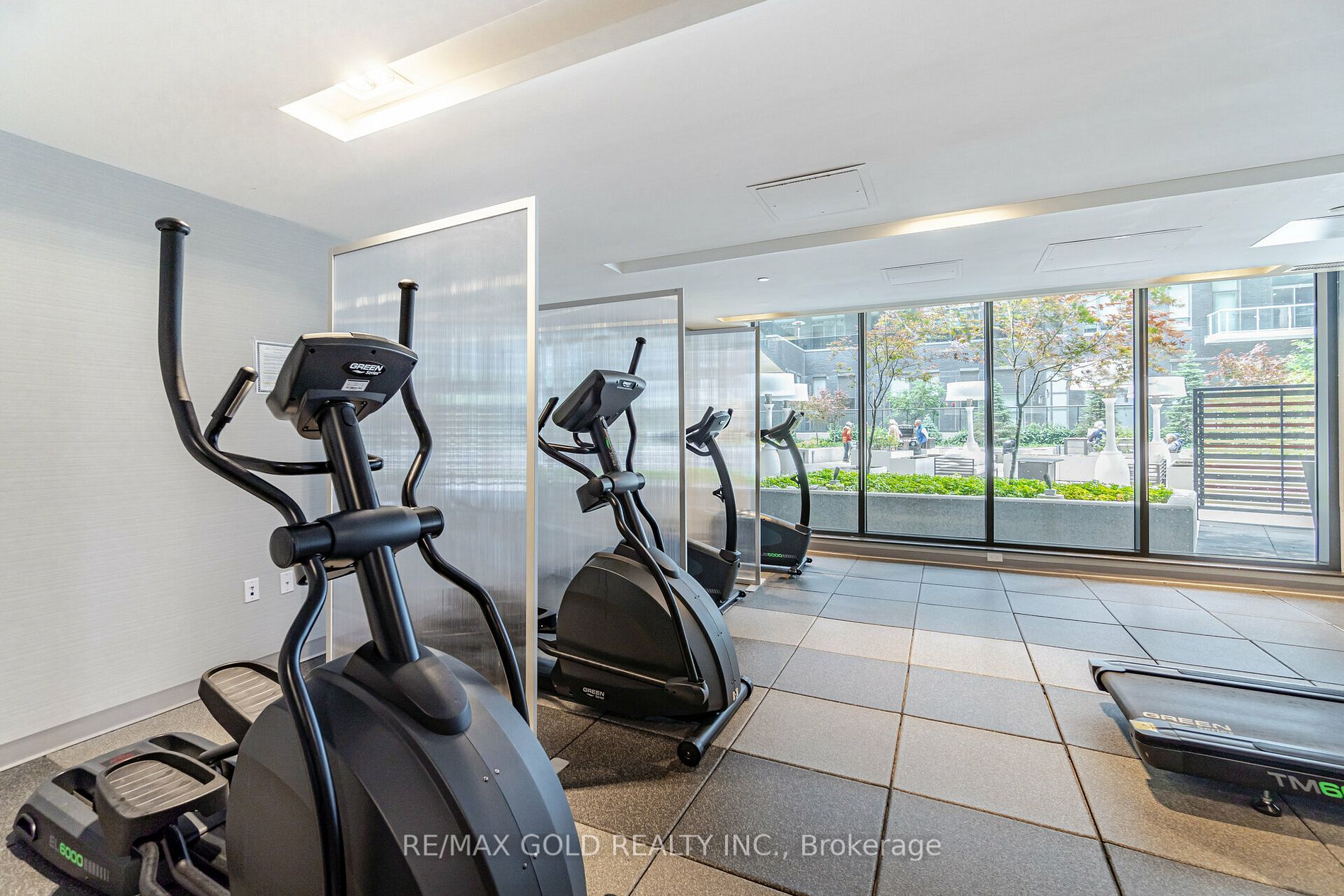 39 Annie Craig Dr, #1010