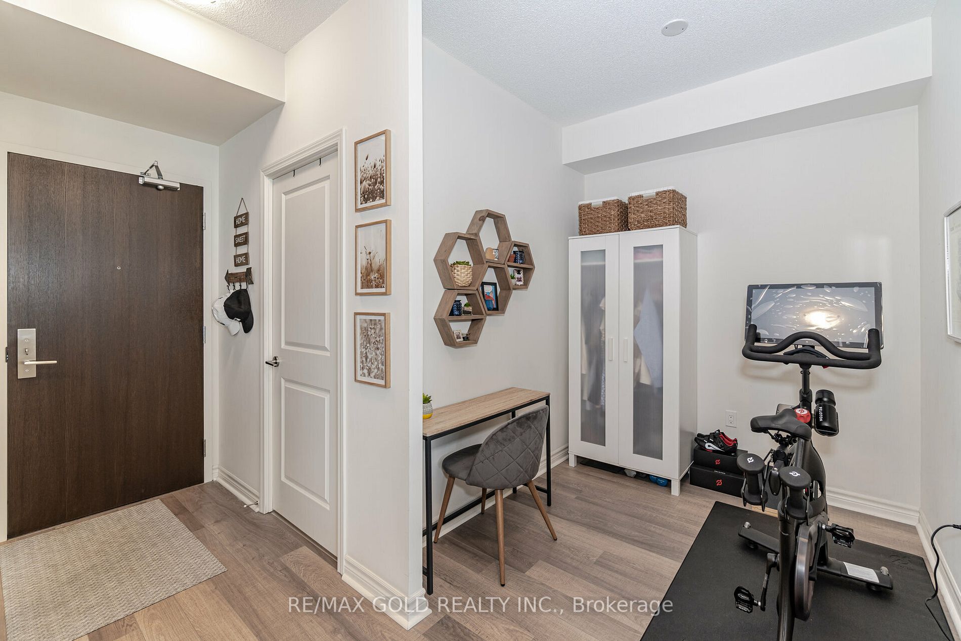 39 Annie Craig Dr, #1010