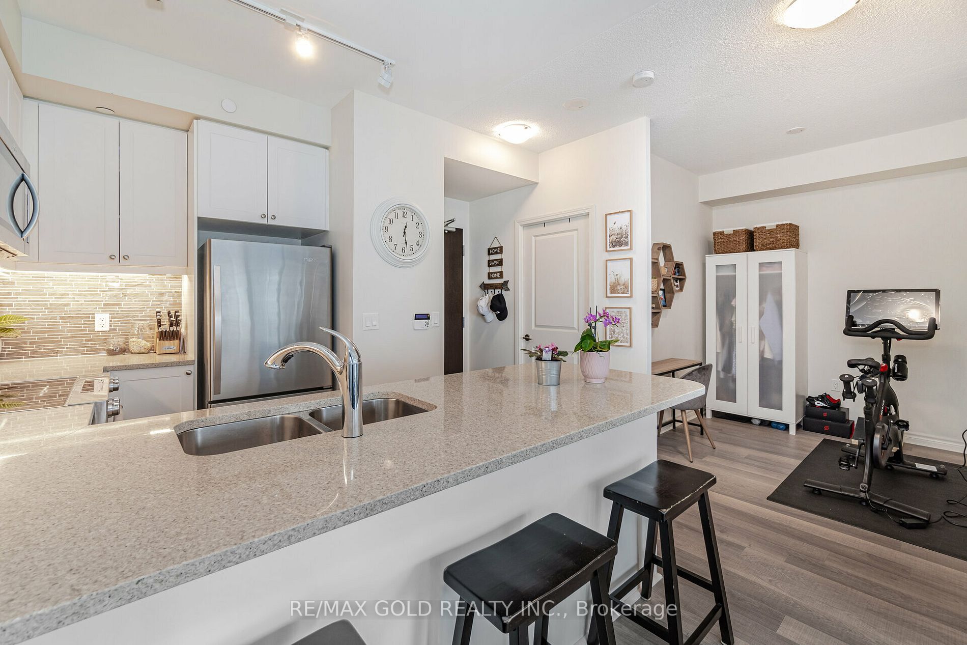 39 Annie Craig Dr, #1010