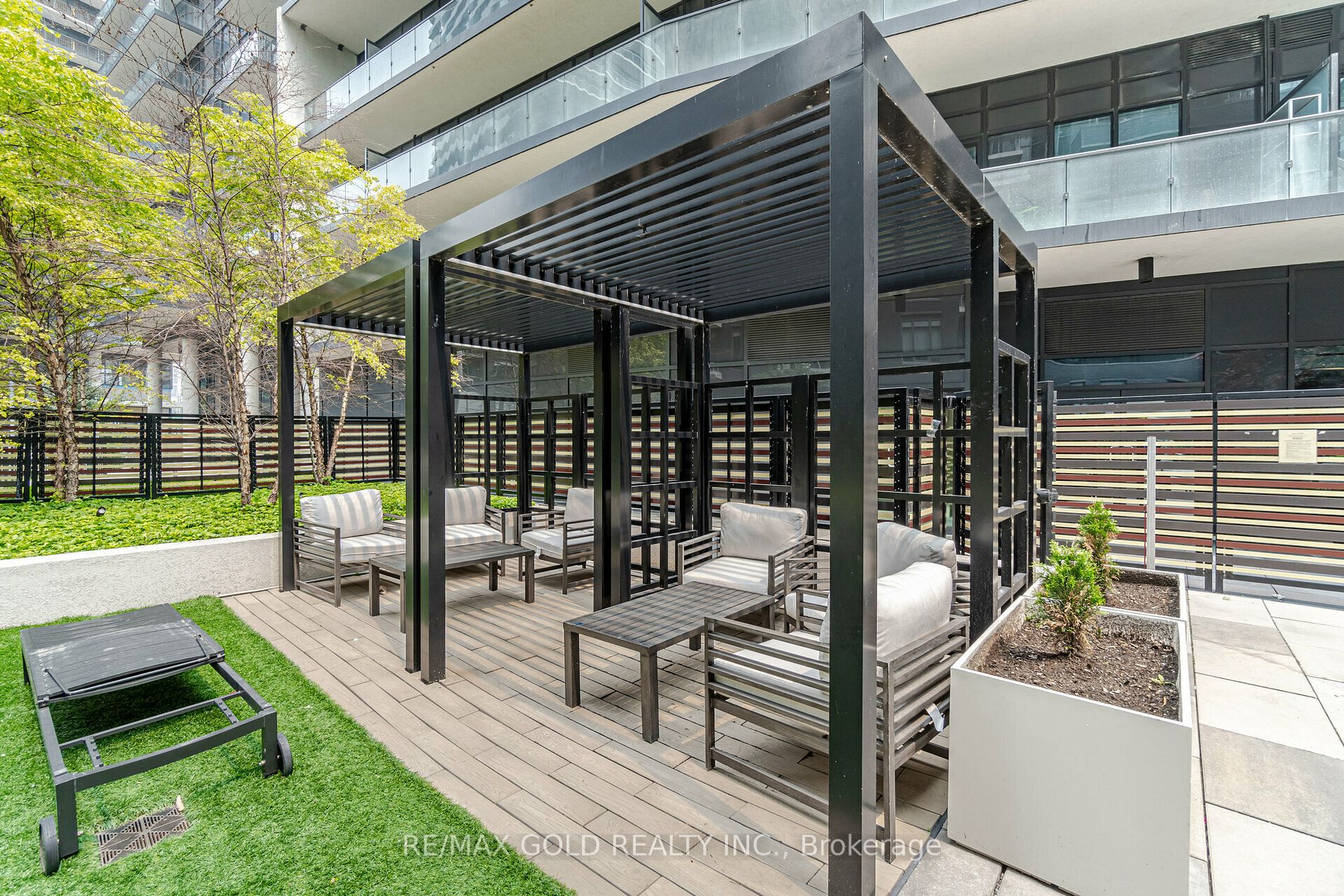 39 Annie Craig Dr, #1010
